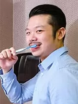 【台北牙周病雷射治療推薦】我的牙齒重獲新生了~劉凱崴