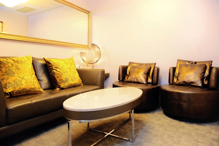 【高貴典雅的休息室】高雅的休息室，提供了隱密又安心舒適的休息環境